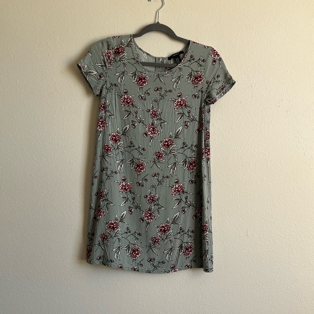 ✨4 for $20 | Forever 21 Floral Shift Dress | XS